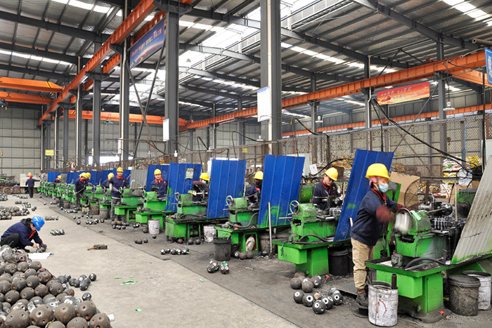 境外网架锥头车间